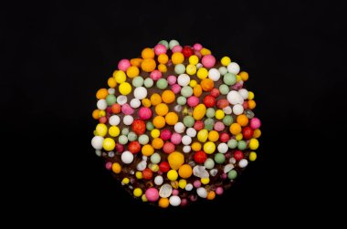 Çil üzerinde siyah