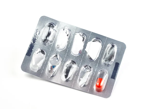 用过的药物 用过的胶囊 白色背景上的抗生素包装 空药片包装的特写 — 图库照片