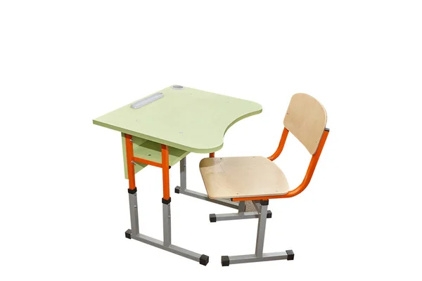 Bureau et chaise en bois isolés sur blanc — Photo