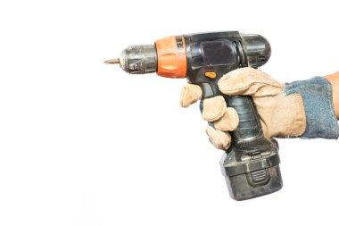 Beyaz arka planda tıraş lı ahşap matkap ucu