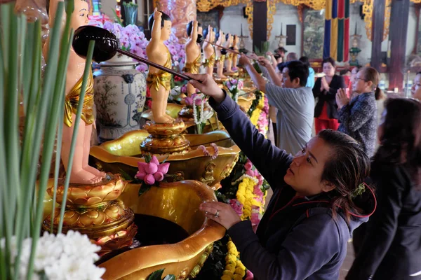 Chi Minh City Viet Nam Maio 2018 Grupo Budistas Vietnamitas — Fotografia de Stock