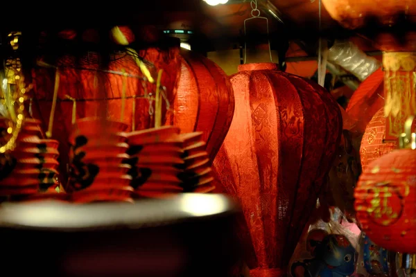 关闭红灯笼在灯笼街 胡志明市 — 图库照片