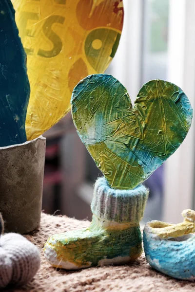 Miłość Tło Sercem Rozruchu Cementu Wystrój Walentynki Ręcznie Robione Ornament — Zdjęcie stockowe