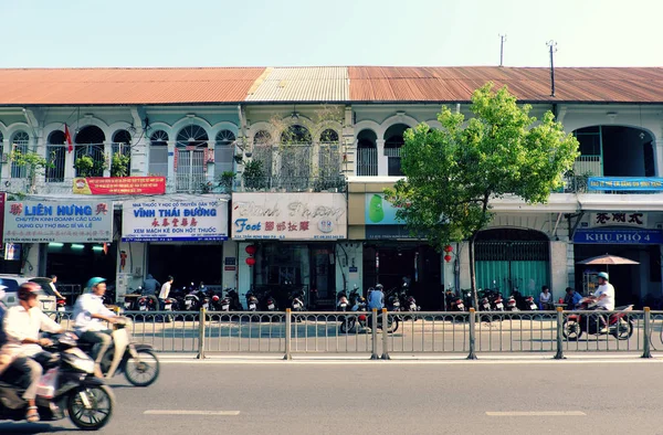 Çin kasabasında sokak boyunca antik evin Satır, Ho Chi Minh cit — Stok fotoğraf