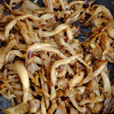 vegan gıda, limon otu doğranmış abalone mantar kızartma, soya sa