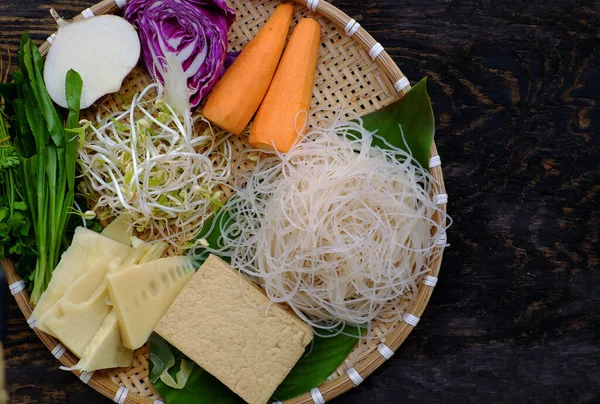 Havuç Lahana Fasulye Filizi Bambu Filizi Tofu Sağlıklı Besleyici Vietnam — Stok fotoğraf