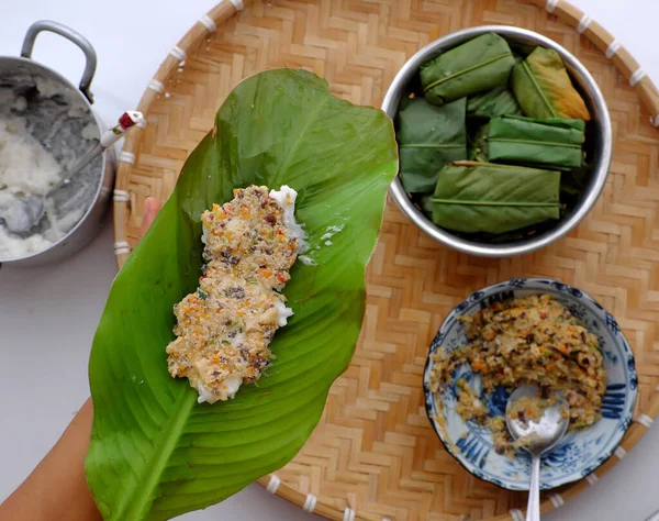 Mujer Mano Haciendo Albóndigas Arroz Plano Por Tomar Relleno Verduras —  Fotos de Stock