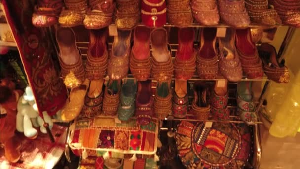 Asiatische Schuhe Sandelkollektion — Stockvideo