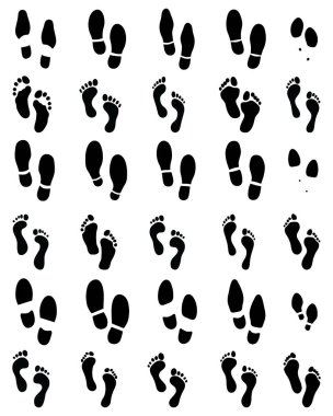 Beyaz arka planda insan ayağı ve ayakkabı izleri var.