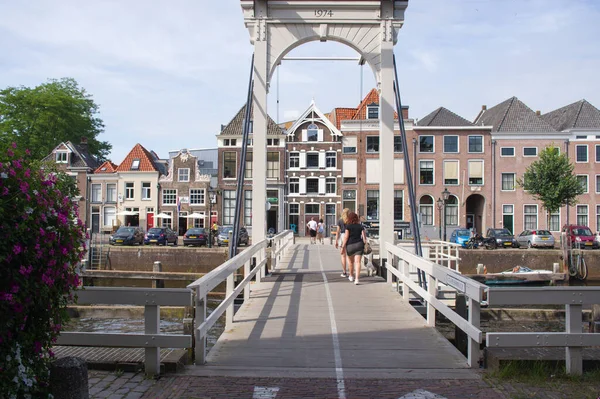 Zwolle Netherlands July 2020 Old Historic White Drawbridge Pedestrians Background — Stock Photo, Image