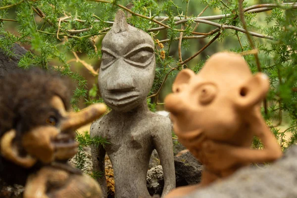 Gnomy Gobliny Fantastyczne Postacie Spotykają Się Spacerze Lesie Wydają Się — Zdjęcie stockowe
