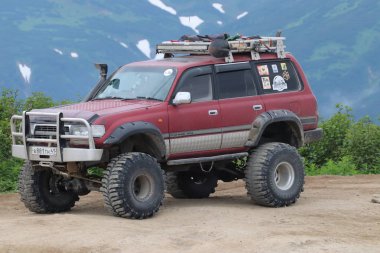 Mitsubishi ile Mutnowski yanardağına giderken off-road.