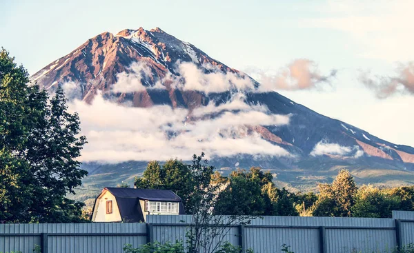 Volcán Koryaksky Península Kamchatka Rusia — Foto de Stock