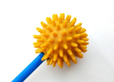 beyaz arka plan üzerinde ağrı kesici için acupressure aracı