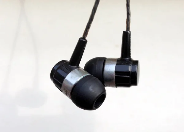 Auriculares Realistas Auriculares Música Con Cable Aislado Sobre Fondo Blanco — Foto de Stock