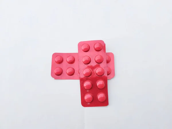 Beyaz Arka Planda Izole Kırmızı Ilaç Tablet — Stok fotoğraf