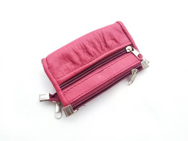 beyaz arka plan üzerinde izole pembe kadın çanta çanta çanta