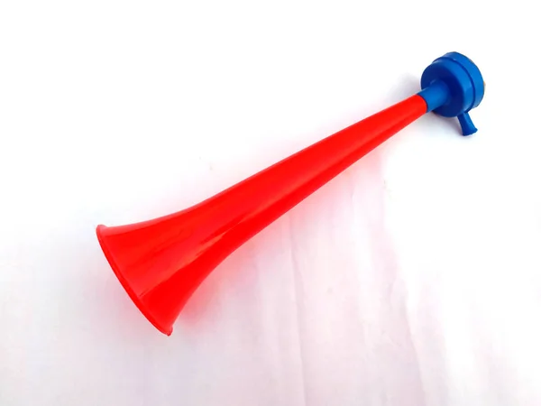 Boş Vuvuzela Stadyumu Plastik Horn Fan Vuvuzela Trompeti Beyaz Arka — Stok fotoğraf