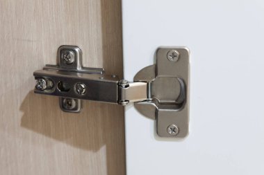 İç tasarım için dolap kapı paslanmaz kapı menteşeleri. Yatay atış.