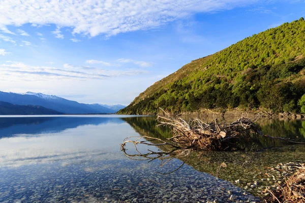 新西兰南部的Hawea湖美丽的山景 — 图库照片