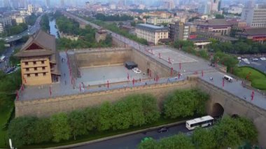 Xi'an Kuzey Kapısı antik şehir duvarının havadan görünümü