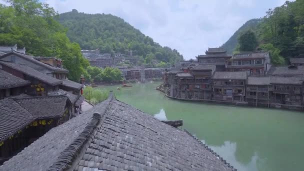 Uitzicht Vanaf Fenghuang Bridge Naar Main River Schilderachtig Uitzicht Boten — Stockvideo