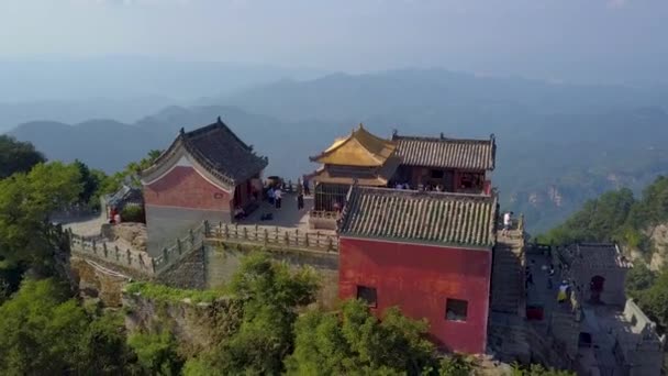 Gran Panorama Palacio Oro Las Montañas Wudangshan Lugar Hecho Cobre — Vídeo de stock