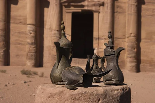 Стародавня Арабська Бедуїнові Банки Глечики Щоб Взяти Воду Кава Чай — стокове фото