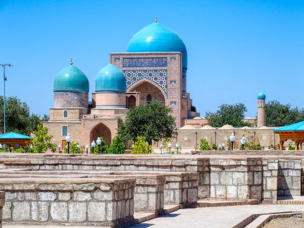 Tradiční Islámské Umění Tři Tyrkysové Dómy Mešity Kok Gumbaz Shahrisabz — Stock fotografie