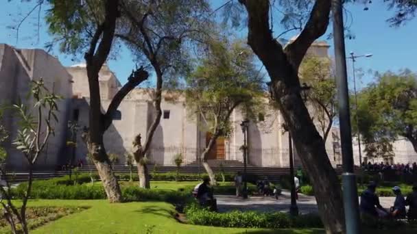 Peruaans Dagelijks Leven Buiten Het Park Van Kerk Van San — Stockvideo