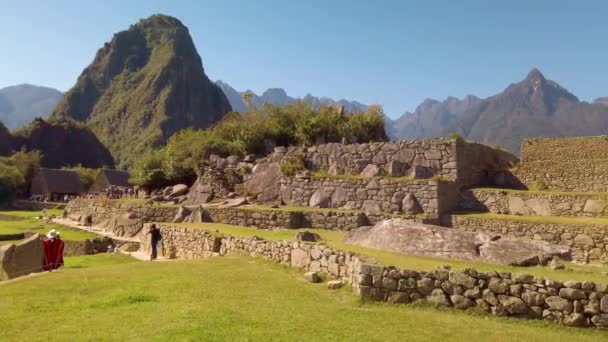 Inca Architectuur Machu Picchu Citadel Gebouwen Huizen Tempels Met Huayna — Stockvideo