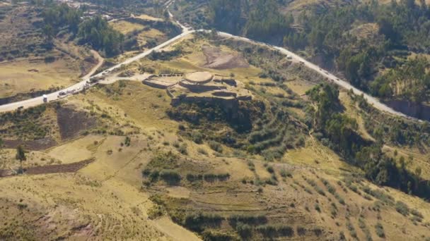 Luftaufnahmen Rund Die Archäologische Stätte Puca Pucara Sind Militärische Ruinen — Stockvideo