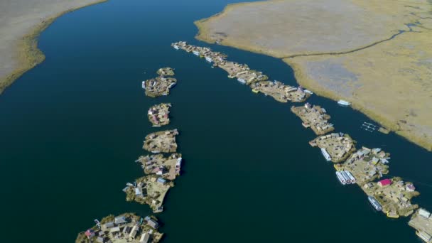 Landschap Van Het Titicacameer Luchtfoto Van Uros Eiland Naar Puno — Stockvideo