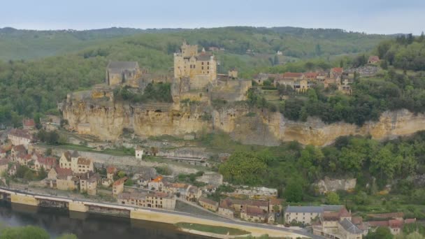 Beynac Şatosu Bölgenin Iyi Korunmuş Ünlü Kalelerinden Biridir Dordogne Nehri — Stok video