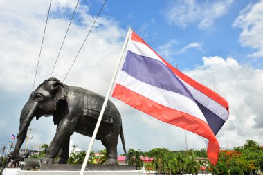 Rayong Tayland 06 Haziran 2019 Piemphong Sarn Köprüsü. Siyah Elepha