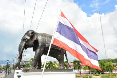 Rayong Tayland 06 Haziran 2019 Piemphong Sarn Köprüsü. Siyah Elepha