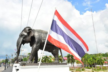 Rayong Tayland 06 Haziran 2019 Piemphong Sarn Köprüsü. Siyah Elepha