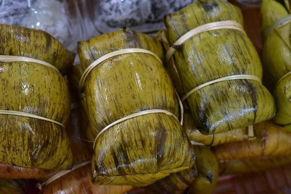 Khao Tom Mad Thai Muzları kaynatılmış pilav. — Stok fotoğraf
