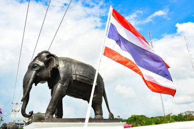 Rayong Tayland 06 Haziran 2019 Piemphong Sarn Köprüsü. Siyah Elepha