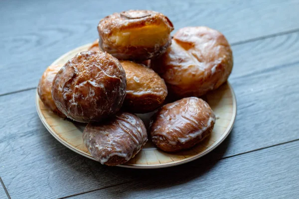 Mucchio Ciambelle Piatto Attesa Essere Mangiato — Foto Stock