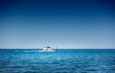 Denizde, Girit, Yunanistan hareketli Lüks Yat