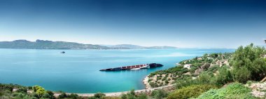 Deniz, Yunanistan kazasında batan panoramik görünüm