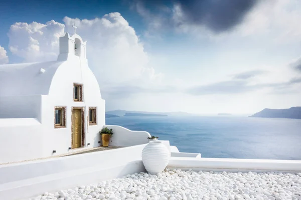 Iglesia Blanca Isla Santorini Grecia —  Fotos de Stock