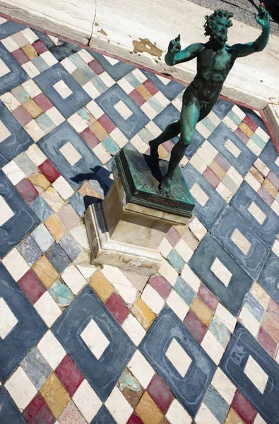 Estátua Bronze Dança Faun Pompeia Itália — Fotografia de Stock