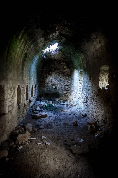 地下墓穴内部 选择性聚焦 — 图库照片