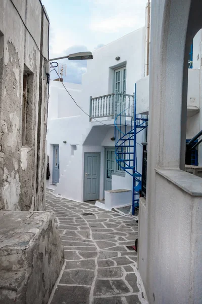 Callejón Estrecho Por Edificios Paros Grecia —  Fotos de Stock