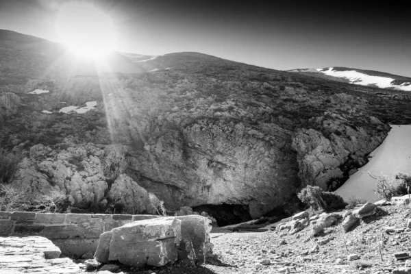 Blick Auf Die Berge Hellen Sonnenlicht Beton Griechenland Europa — Stockfoto