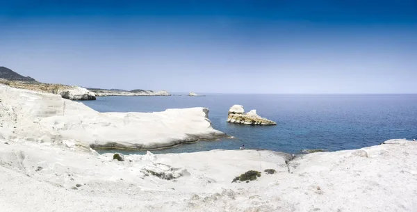 Beyaz Rock Cliff Denizde Milos Island Yunanistan — Stok fotoğraf