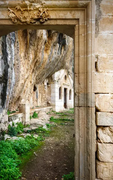 Ερειπωμένο Κτίριο Από Λόφο Κρήτη Ελλάδα — Φωτογραφία Αρχείου