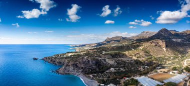 Dağda tarım alanı ile Seascape